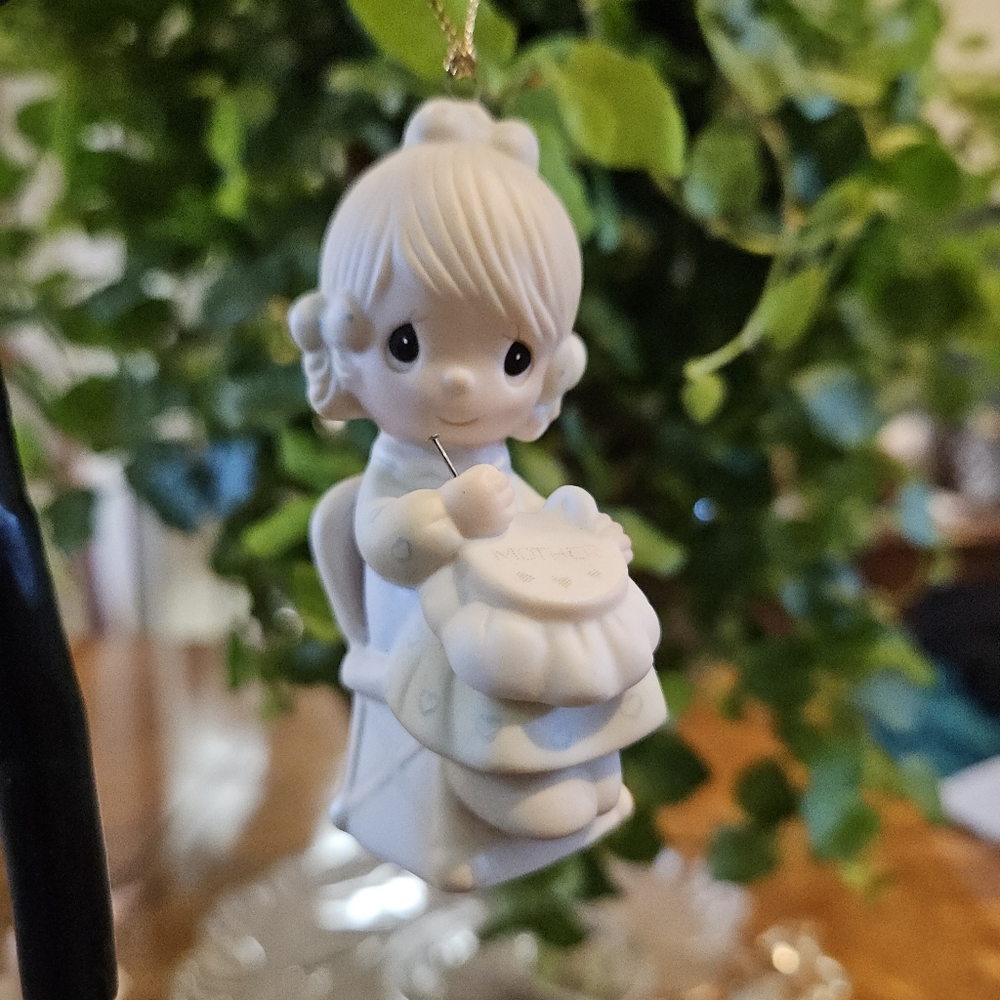 Enesco Precious Moments Christmas Ornament Figurine "Mother Sew Dear"